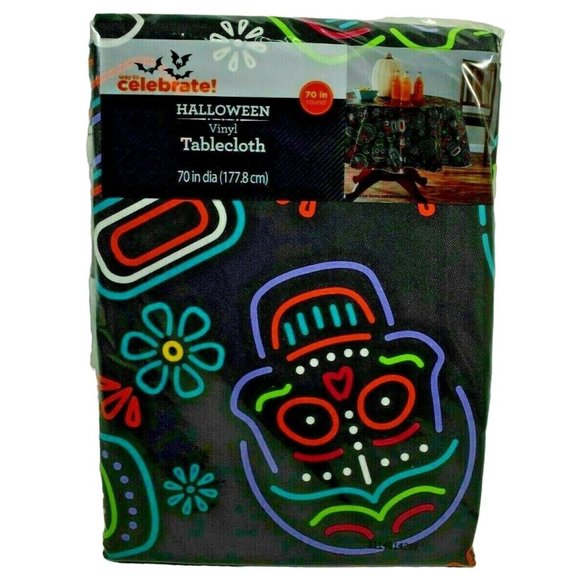 Sugar Skulls Halloween Dia de los Muertos Vinyl Lined Tablecloth 70" Round - Picture 1 of 3